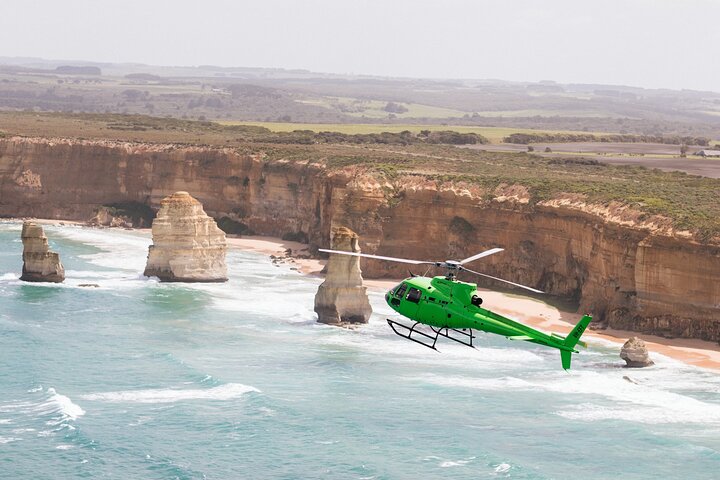 Melbourne to 12 Apostles VIP Helicopter Tour (1 hour Flight)