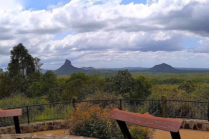 Glass House Mountains, Maleny and Montville Tour from Brisbane