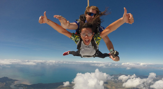 Cairns Tandem Skydive up to 14,000ft  - Self Drive