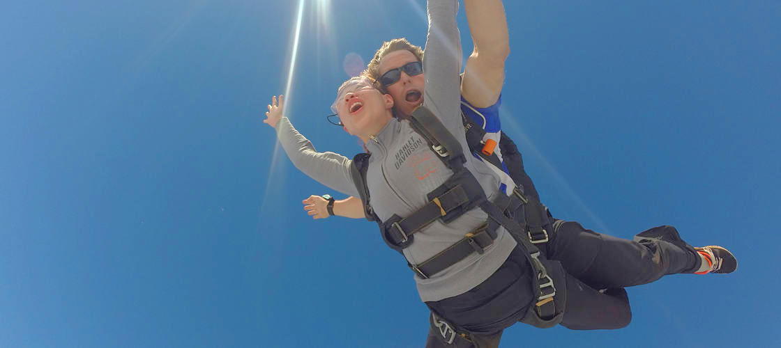 Cairns Tandem Skydive up to 14,000ft  - Self Drive