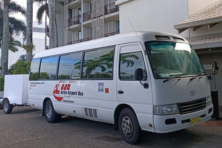 Airlie Beach: Transfer from Whitsunday Coast Airport