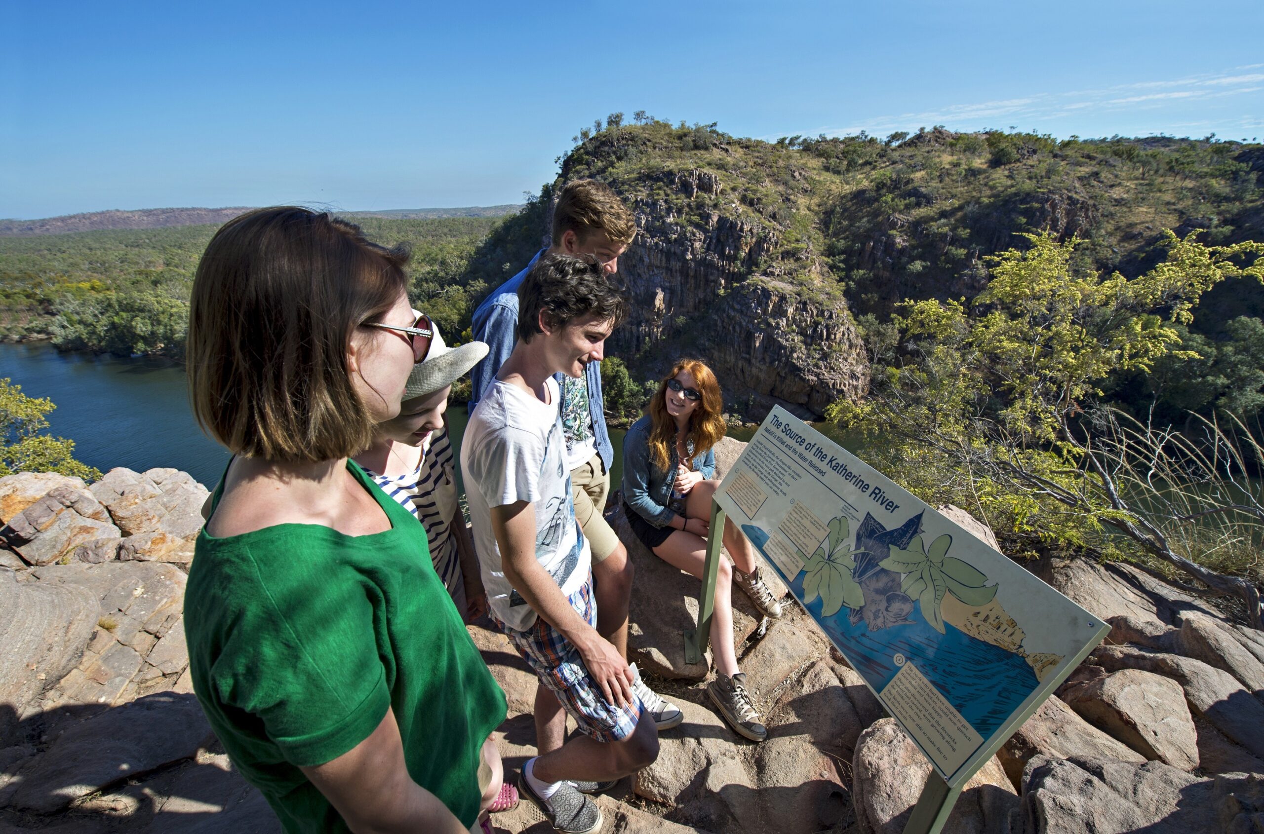 Autopia Tours: Katherine Gorge Cruise + Edith Falls from Darwin