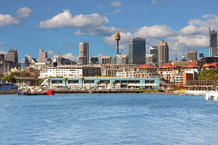 Hop On and Hop Off Bus Tour in Sydney