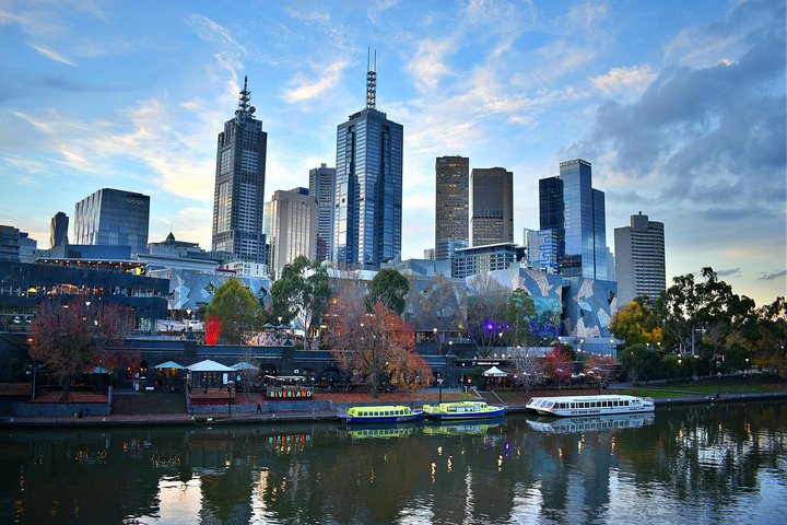 Private Arrival or Departure Transfer: Melbourne MEL Airport to Melbourne City Center