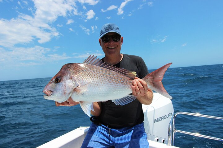 Guided 7.5 Hours Offshore Luxury Fishing Charter