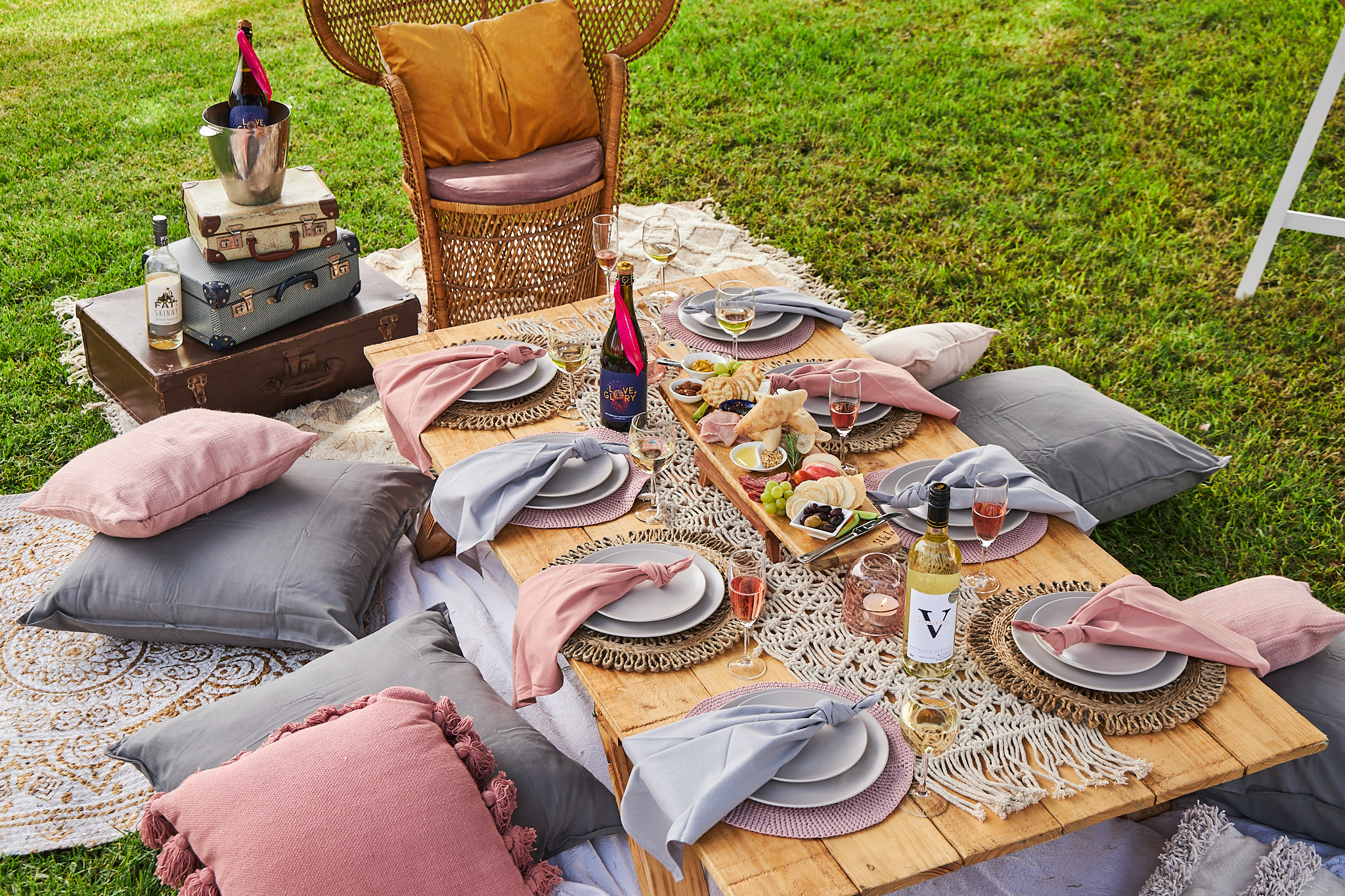 Boho Picnic Lunch & Wine Experience