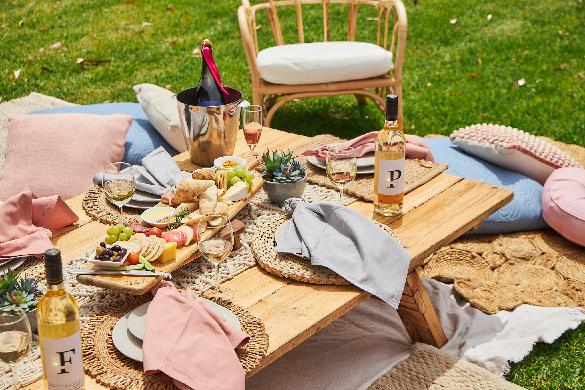 Boho Picnic Lunch & Wine Experience