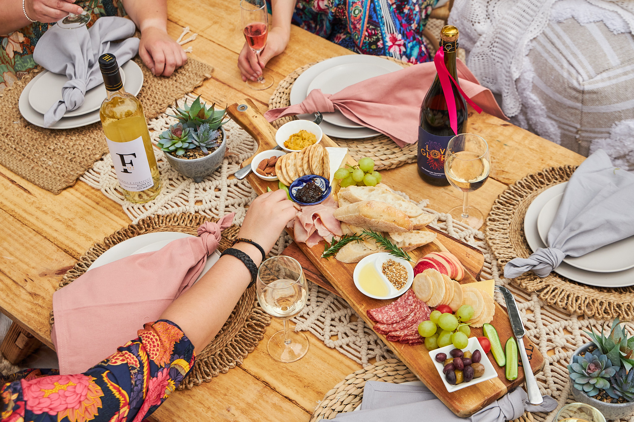 Boho Picnic Lunch & Wine Experience