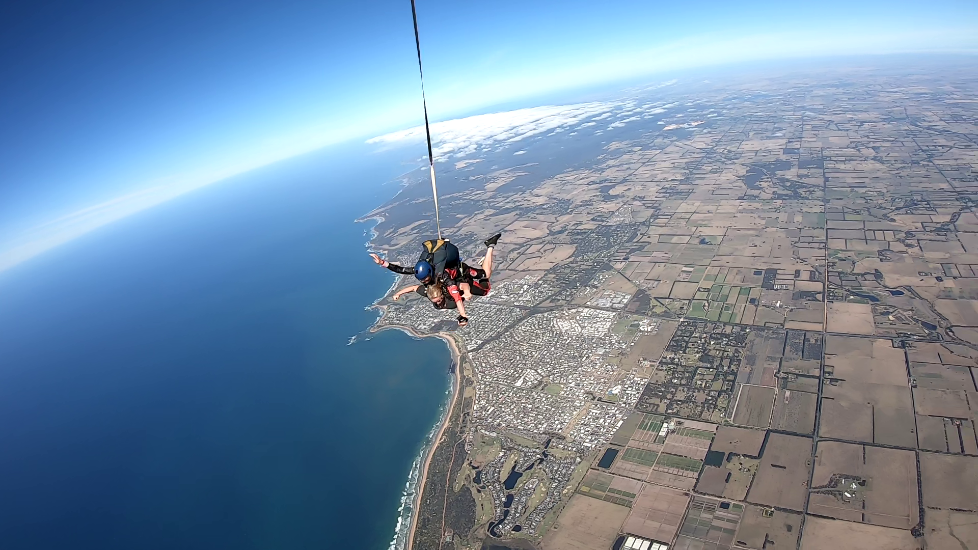 Tandem skydive up to 15,000ft Midweek