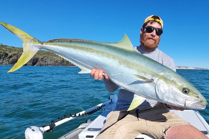 Shared 7.5 Hour Offshore Luxury Fishing Charter