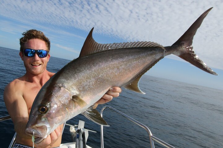 Guided 7.5 Hours Offshore Luxury Fishing Charter