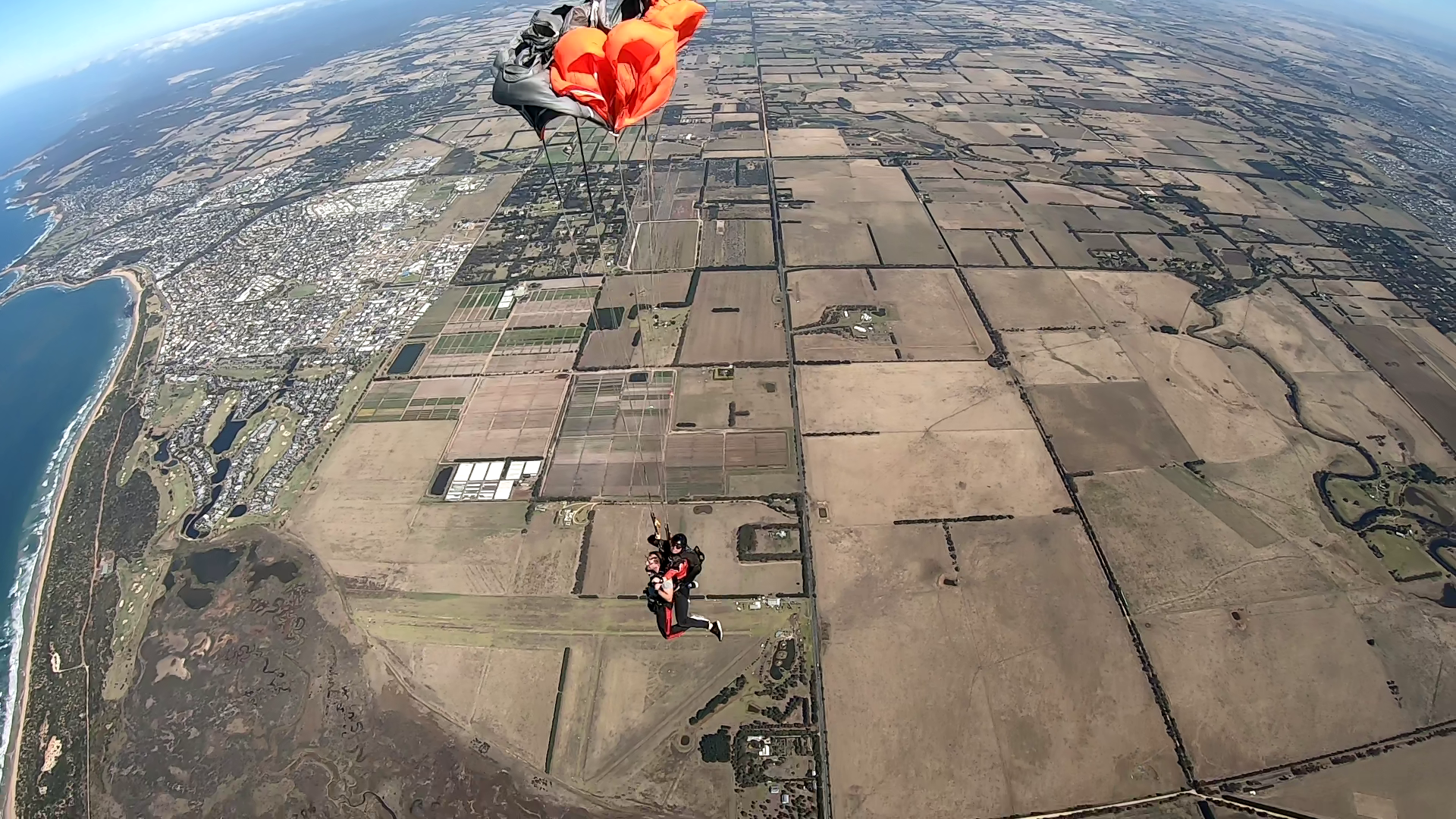 Tandem skydive up to 15,000ft Midweek