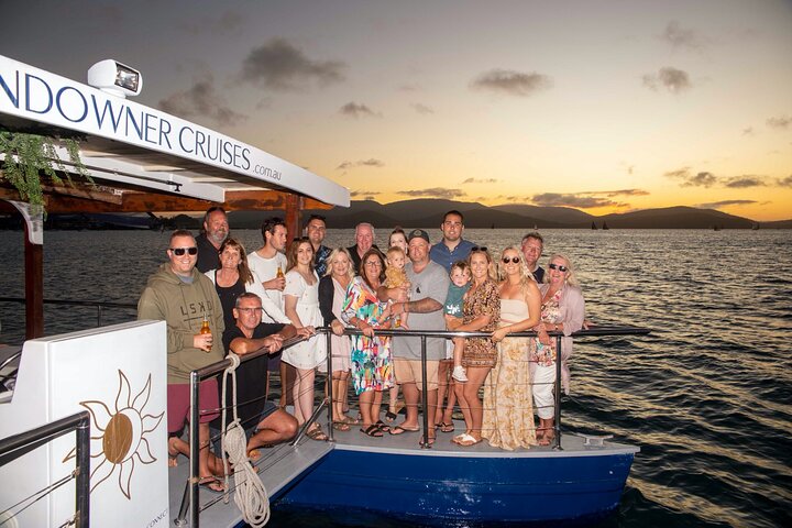 Sundowner Sunset Cruise Airlie Beach