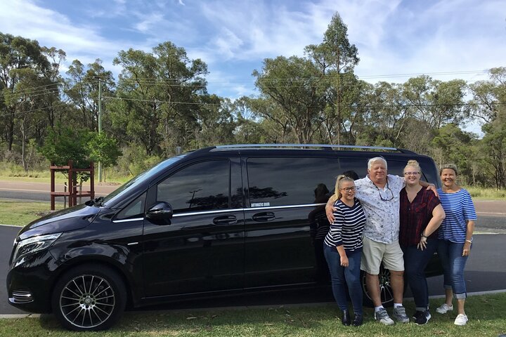 Sydney to Blue Mountains Day Tour – Luxury Vehicle 4 to 7 Guests