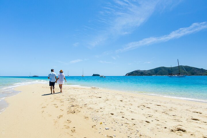 Full-Day Lady Enid Sailing to Langford Island and Snorkelling