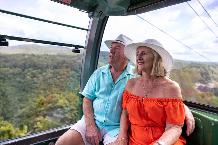 Port Douglas: Kuranda Day Tour with Skyrail Rainforest Cableway and Scenic train