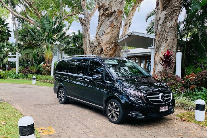 Airport Transfers Cairns Airport - Port Douglas or Vice Versa