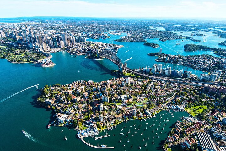 Sydney - Hop-on Hop-off Top Package Tour to All Popular Place