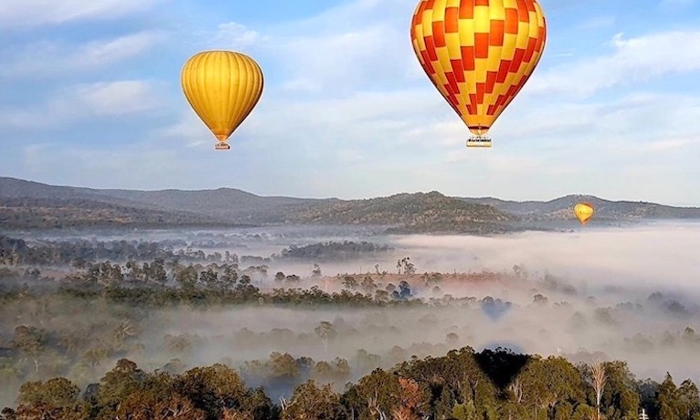 Gold Coast Hot Air Ballooning & Vineyard Breakfast with Photo Pack