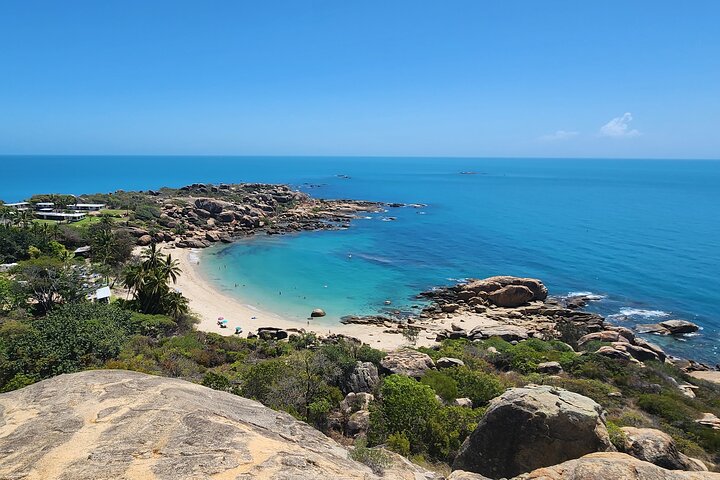 Full-Day Tour in Bowen Beach