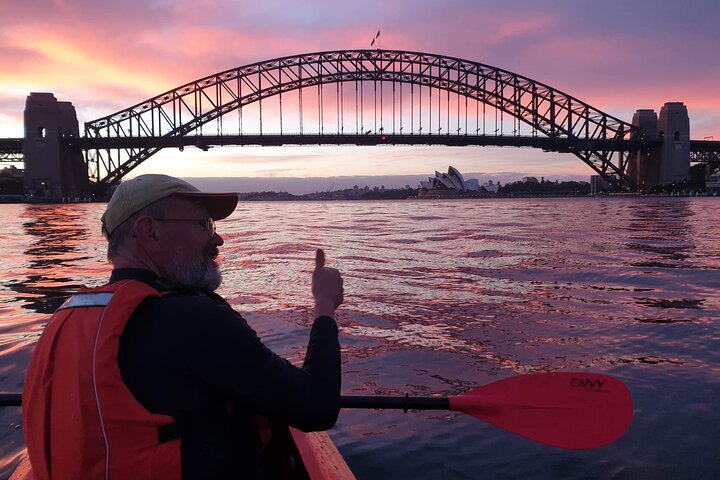 Sunrise Paddle Session on Syndey Harbour