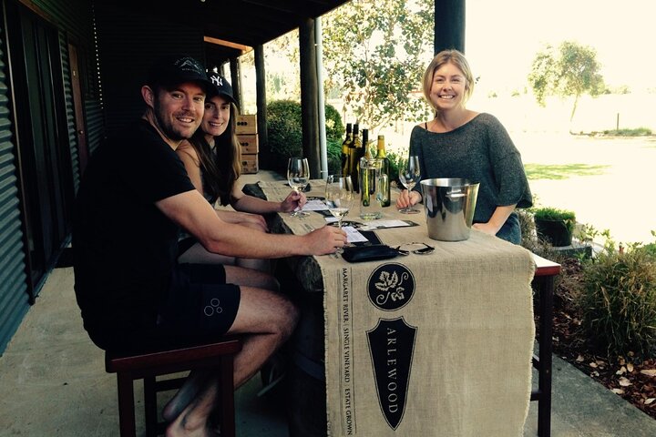 Private Margaret River Full-Day Adventure Tour with Wine Tasting