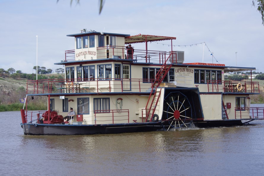 Paddle Boat Lunch Cruise & Hahndorf/Adelaide Hills Tour