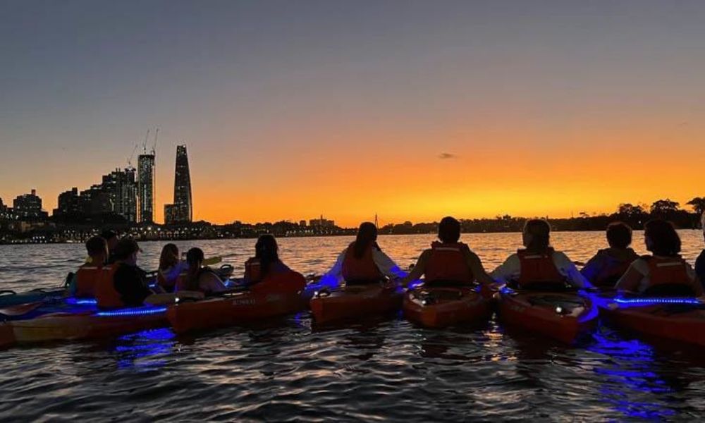 Sunset Kayaking Session on Sydney Harbour