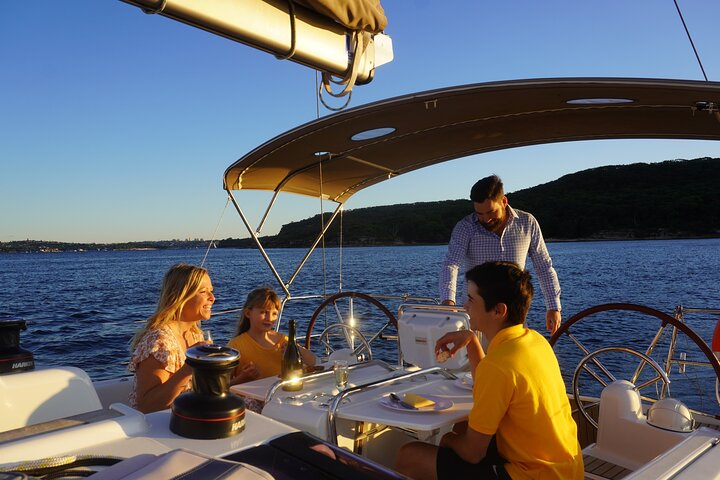 Private 3 Hour Guided Harbour Sailing on Luxury Yacht Tour