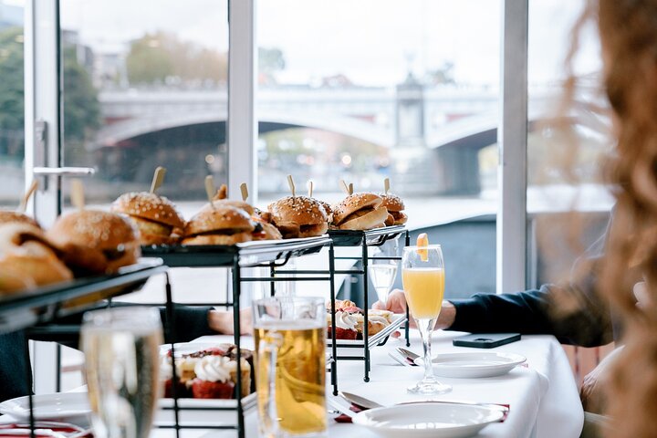 Bottomless Brunch Afloat in Melbourne