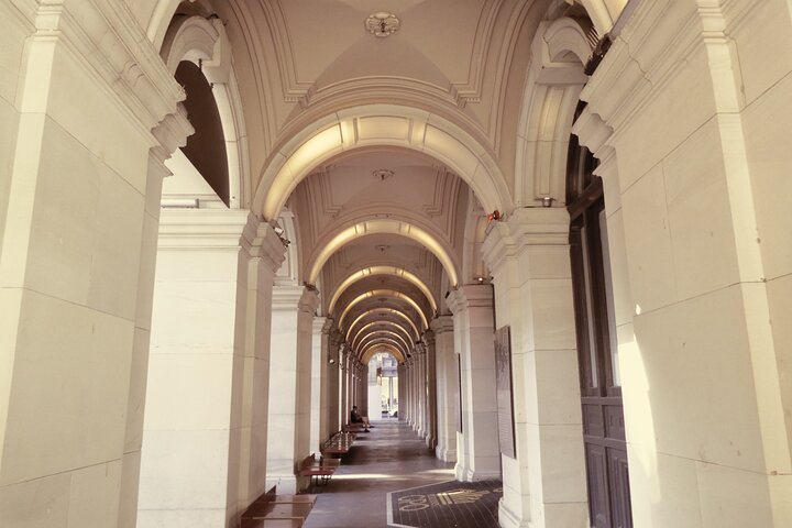Australian Designer Walking Tour in Melbourne CBD
