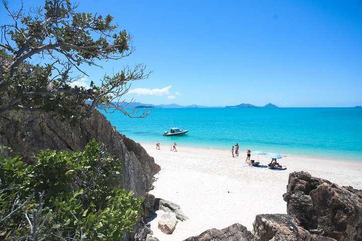 Private Standard Charter Experience in Whitsundays