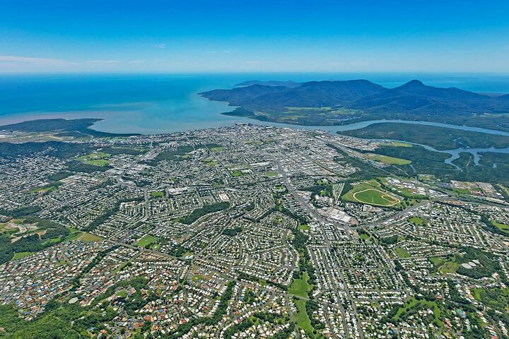 Private Reef and Rainforest 60 minute Scenic Flight