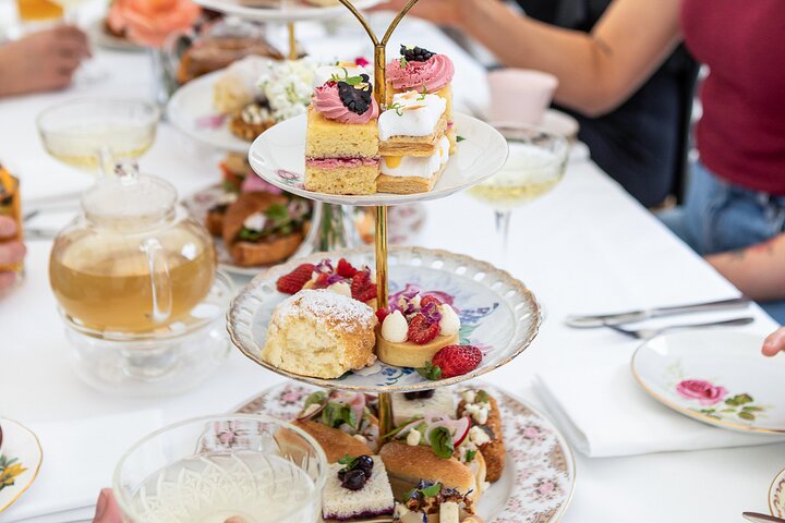 High Tea and Tesselaar Kabloom Festival Tour