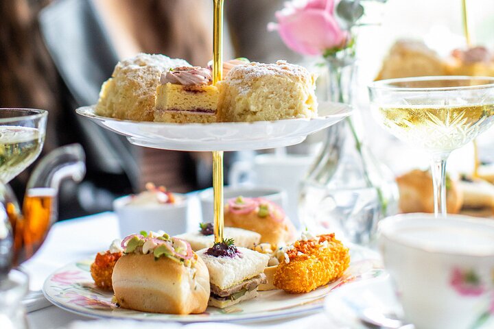 High Tea and Tesselaar Kabloom Festival Tour