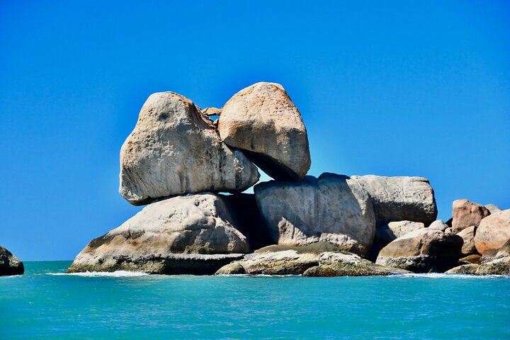 Circumnavigate Magnetic Islands Famous Five