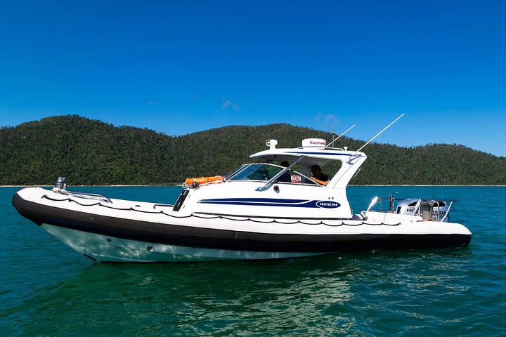 Rayglass Protector – Standard Private Charter – Whitsundays