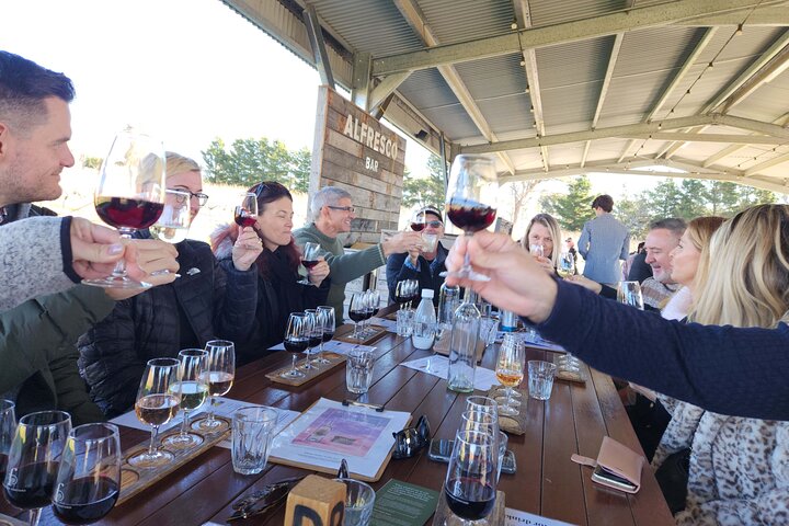 Full-Day Canberra Winery Tour to Murrumbateman /w lunch