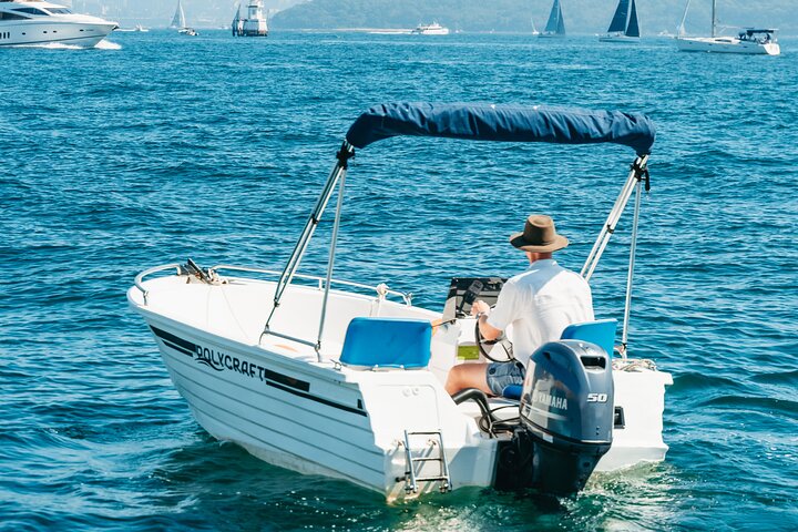 Drive Yourself Boat Hire in Sydney Harbour