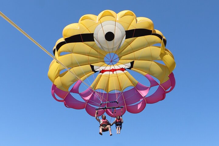 Gold Coast & Surfers Paradise - Parasail & V8 Jetboat Combo