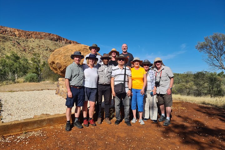 Alice Town Highlights and MacDonnell Ranges Full-Day Tour