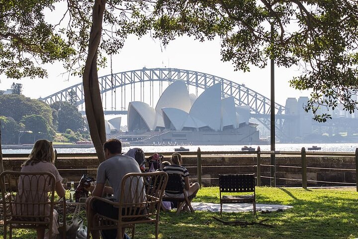 Sydney Small-Group Walking Tour: The Rocks & Botanic Garden