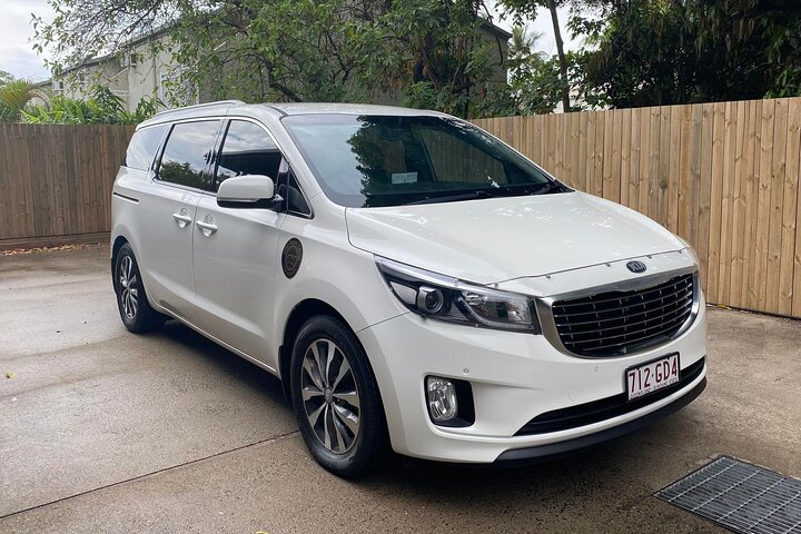 Cairns to Port Douglas Private Luxury Transfer