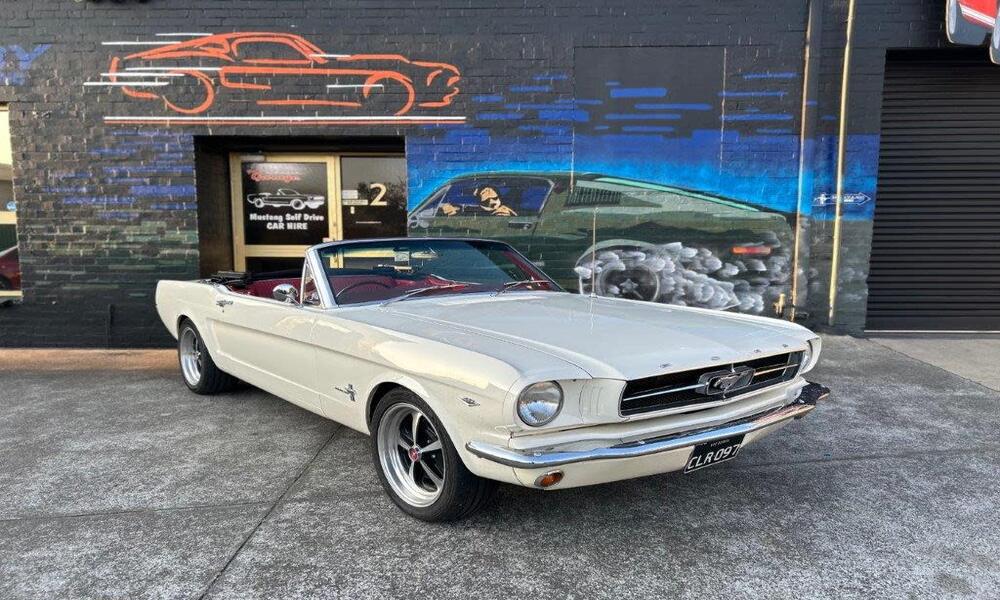 1965 White Convertible Mustang Chauffeur – For up to 4