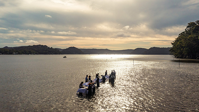 In-Water Dining and Oyster Farm Tour - Sydney