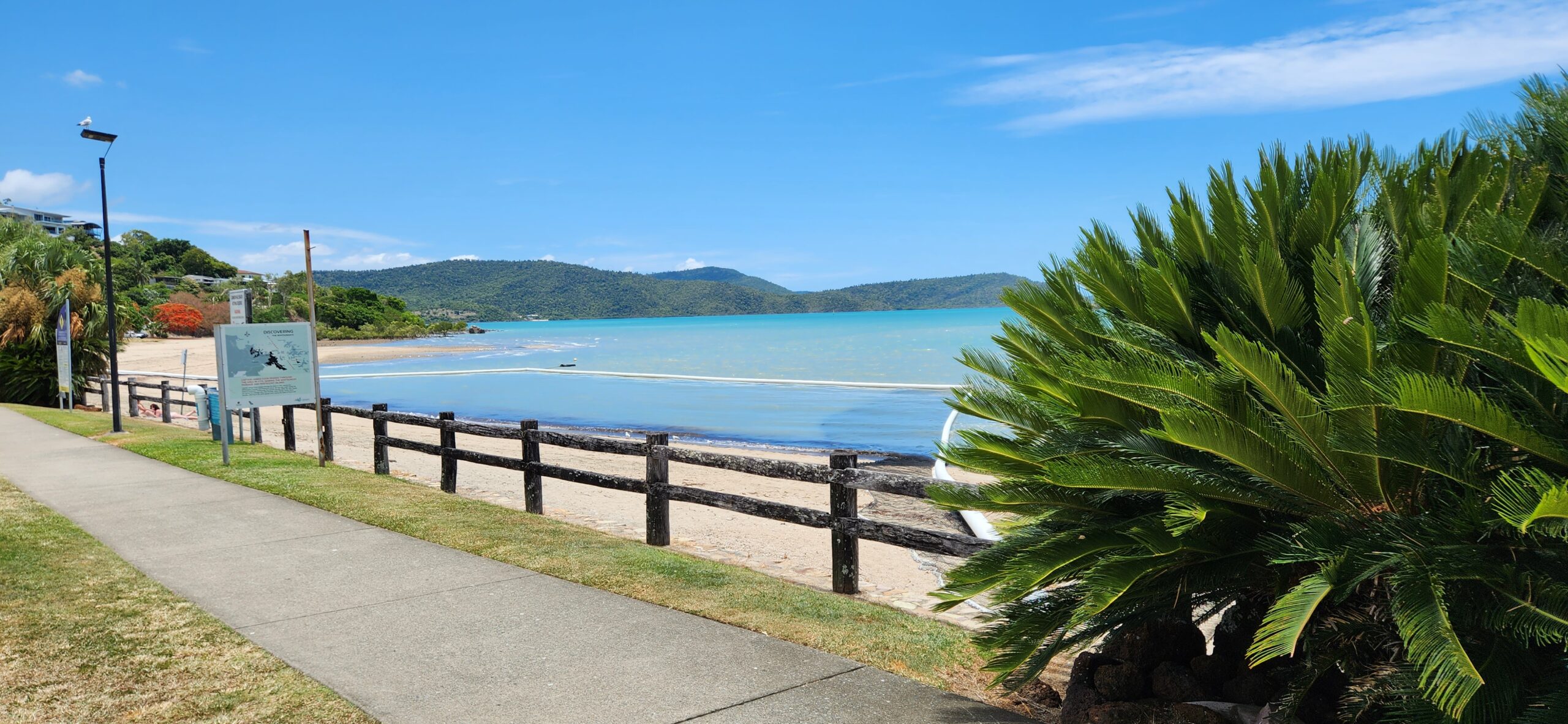 Airlie Beach Explorer- Snapshots, Sights and Highlights