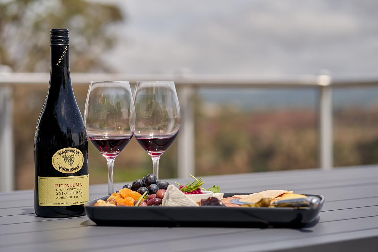 Yellow Label Distinguished Vineyards & Seasonal Platter Package (TC)