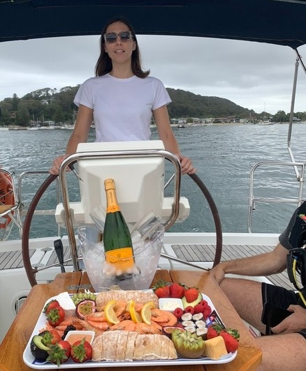 2 1/2hr Hour Skippered Yacht Charter & Platter