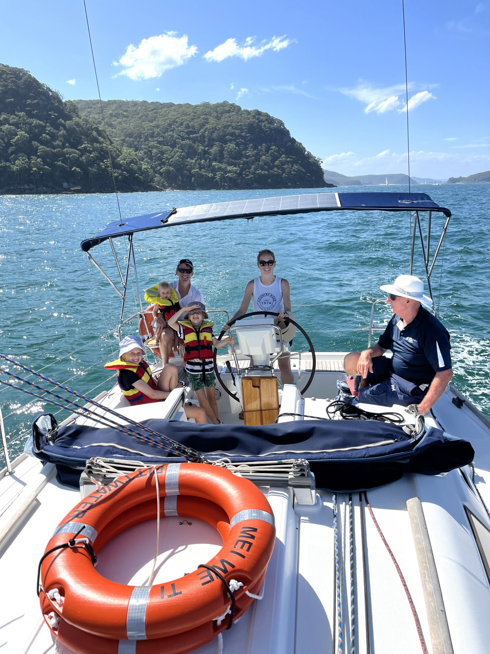 2 1/2hr Hour Skippered Yacht Charter & Platter