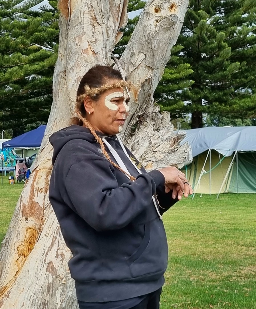 MILLS BAY CULTURAL TOUR  WITH SHARON MASON OF GNARL CUTURAL TOURS